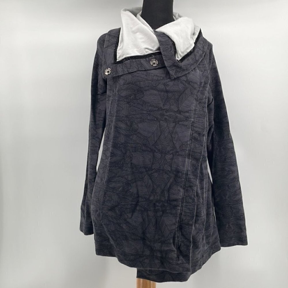 𝅺lululemon Savasana wrap lululemon pattern grey snap closure sz 4